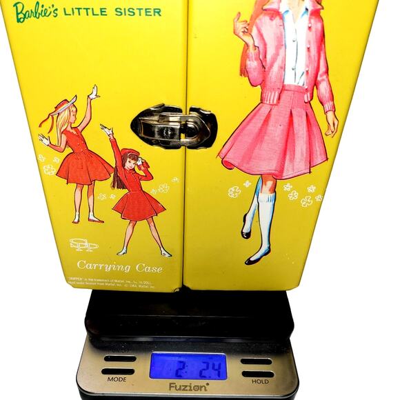 9" 1970's Vintage 9" Skipper, Barbie's Little Sister Carrying Case W/Accessories - Picture 10 of 10